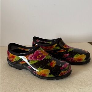 Sloggers gardening shoes